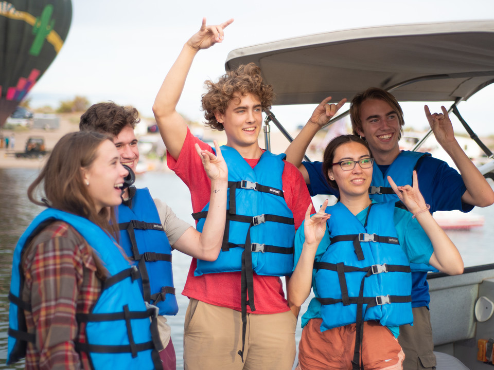 group of UNM students on a rafting trip
